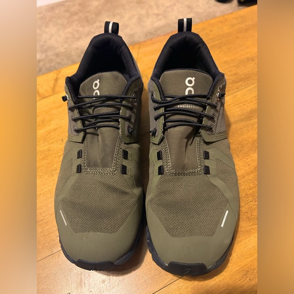 On Cloud 5 - men’s 8/ EU 41 in olive with black soles - Picture 1 of 6